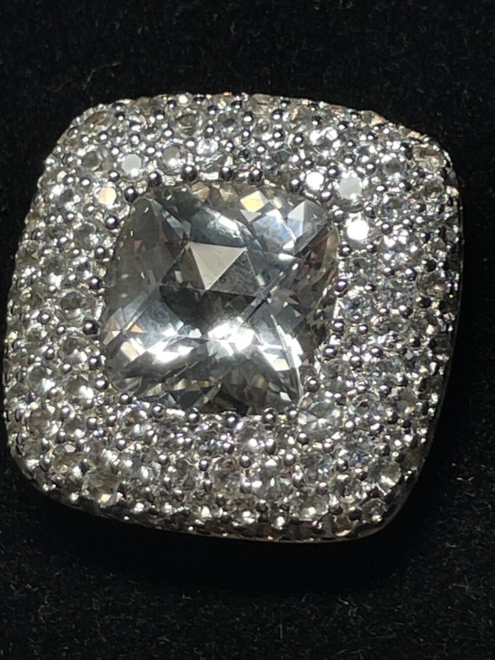 JOHN HARDY RING LARGE WHITE TOPAZ